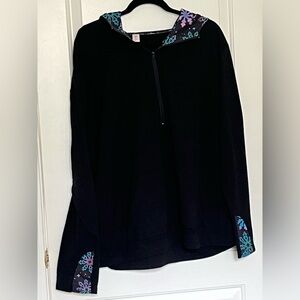 Black Hoodie with contrasting Snowflake trim size 3XL pink blue